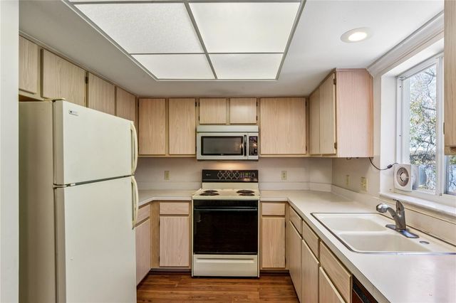 2210 UTOPIAN DRIVE E 201, Clearwater, FL 33763