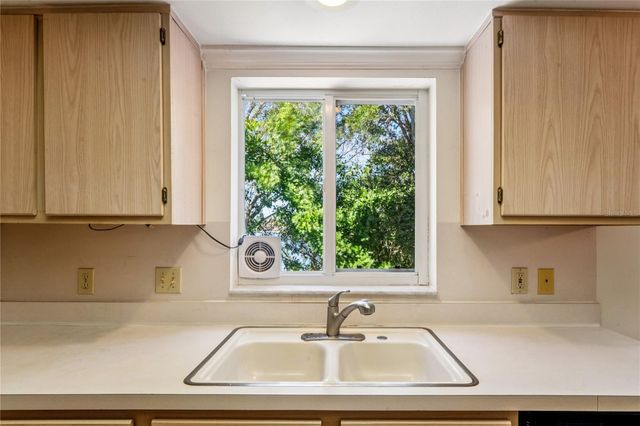 2210 UTOPIAN DRIVE E 201, Clearwater, FL 33763