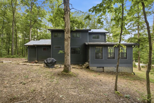 58 Waters Edge Way, Tracy City, TN 37387