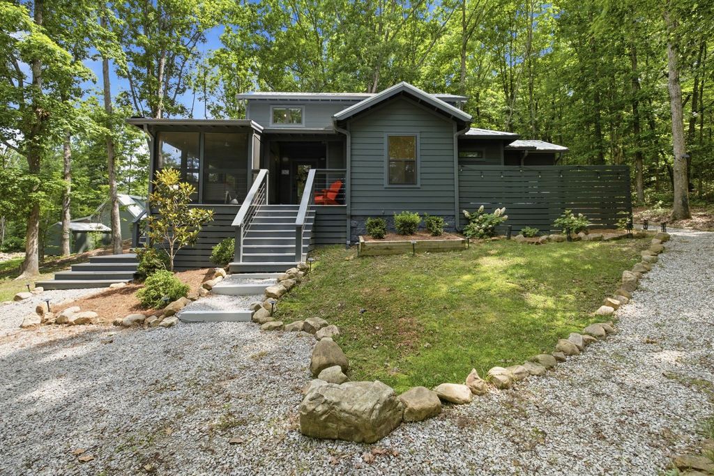 58 Waters Edge Way, Tracy City, TN 37387