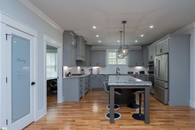 225 Rocky Ridge Road, Enoree, SC 29335