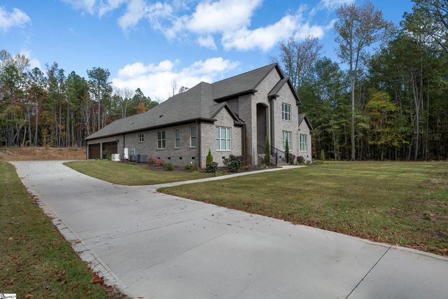 225 Rocky Ridge Road, Enoree, SC 29335