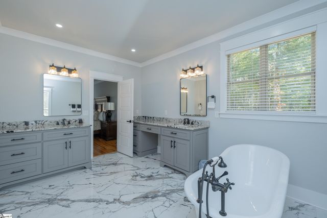 225 Rocky Ridge Road, Enoree, SC 29335