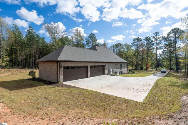 225 Rocky Ridge Road, Enoree, SC 29335