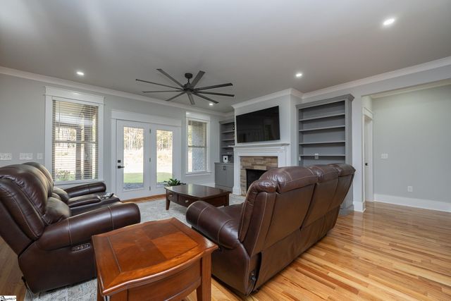 225 Rocky Ridge Road, Enoree, SC 29335