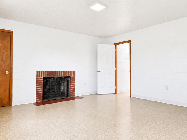 18100 English Road, Manchester, MI 48158
