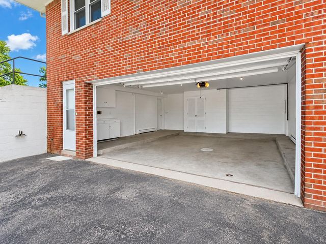 18100 English Road, Manchester, MI 48158