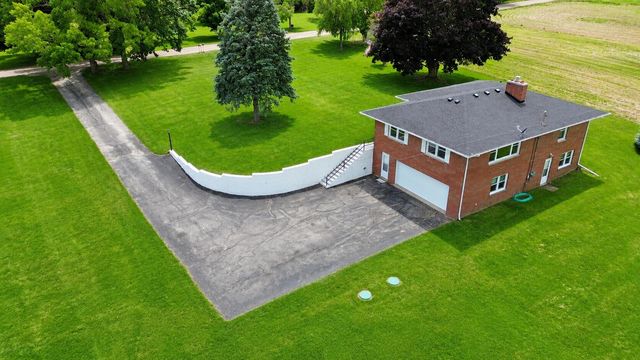 18100 English Road, Manchester, MI 48158