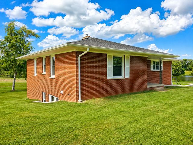18100 English Road, Manchester, MI 48158