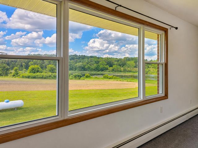 18100 English Road, Manchester, MI 48158