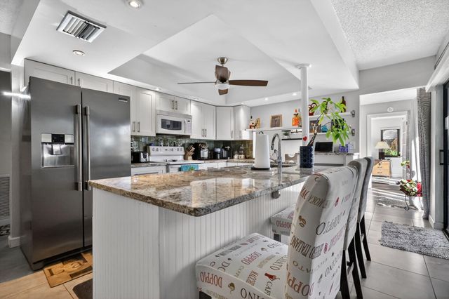 3876 NW 8th Street, Delray Beach, FL 33445