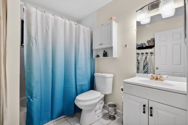 3876 NW 8th Street, Delray Beach, FL 33445