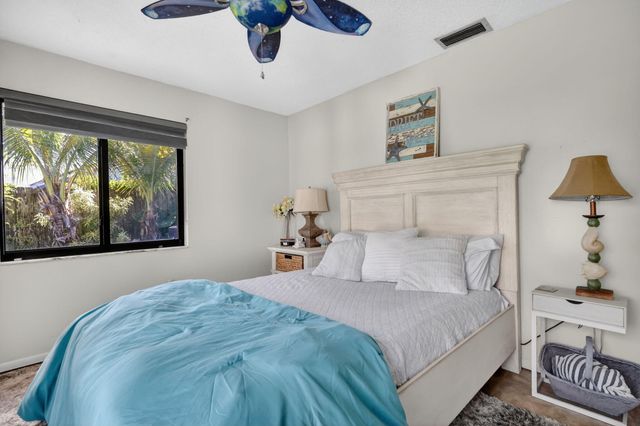 3876 NW 8th Street, Delray Beach, FL 33445