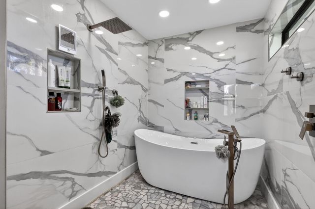 3876 NW 8th Street, Delray Beach, FL 33445