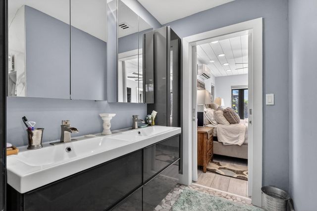 3876 NW 8th Street, Delray Beach, FL 33445