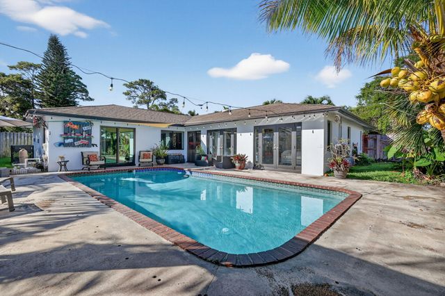 3876 NW 8th Street, Delray Beach, FL 33445