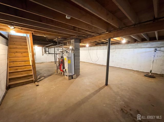 47 Brandywine Circle, Piscataway, NJ 08854