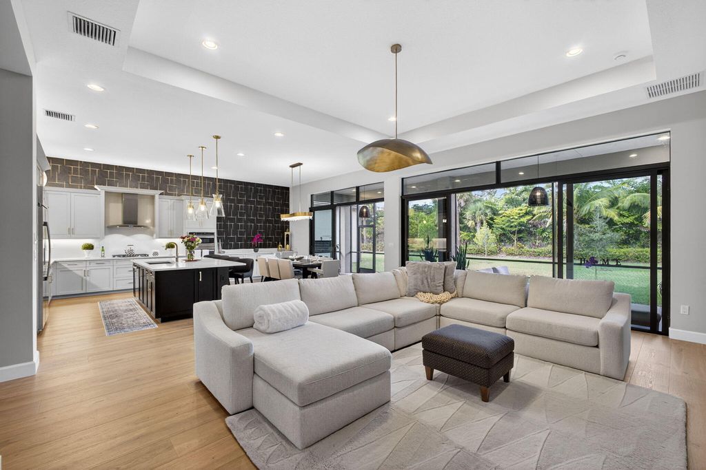 11104 Glen Orchard Lane, Boynton Beach, FL 33473