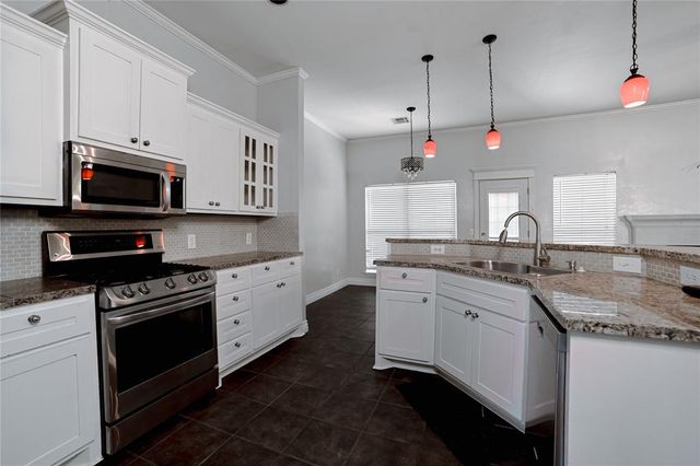 21574 Lake Shadows Drive, Edmond, OK 73012