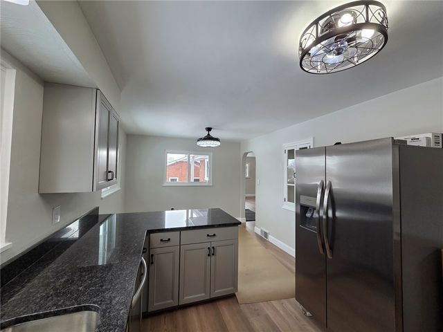 265 N Duffy Rd, Twp Of But Nw, PA 16001