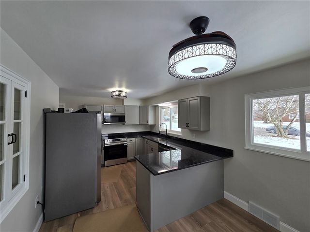 265 N Duffy Rd, Twp Of But Nw, PA 16001