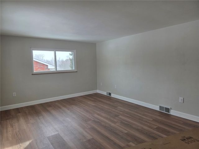 265 N Duffy Rd, Twp Of But Nw, PA 16001