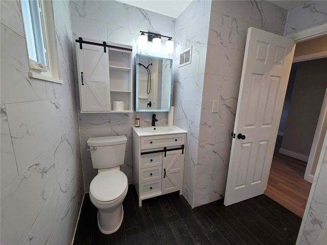 265 N Duffy Rd, Twp Of But Nw, PA 16001