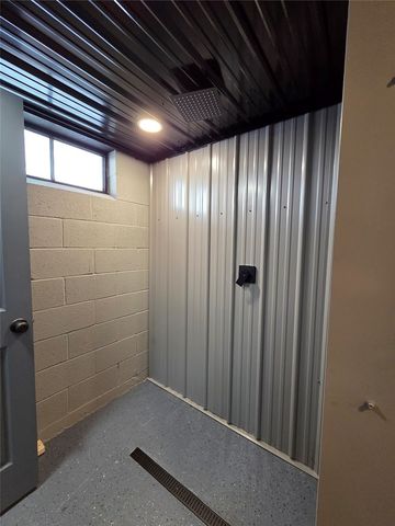 265 N Duffy Rd, Twp Of But Nw, PA 16001