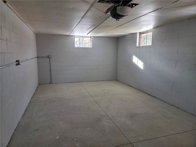 265 N Duffy Rd, Twp Of But Nw, PA 16001