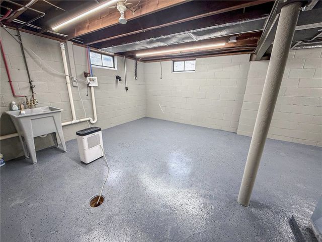 265 N Duffy Rd, Twp Of But Nw, PA 16001