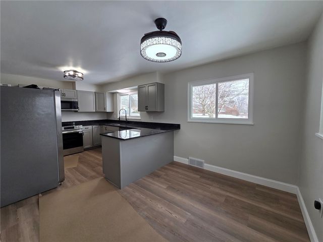 265 N Duffy Rd, Twp Of But Nw, PA 16001