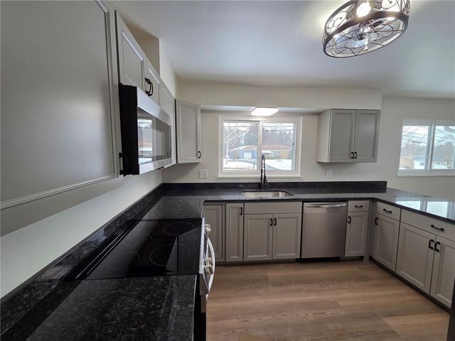 265 N Duffy Rd, Twp Of But Nw, PA 16001