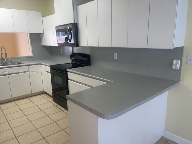 6853 SW 89th Ter, Pinecrest, FL 33156