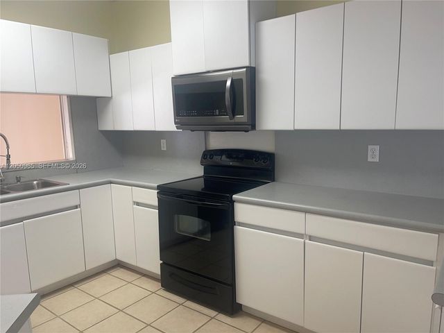 6853 SW 89th Ter, Pinecrest, FL 33156
