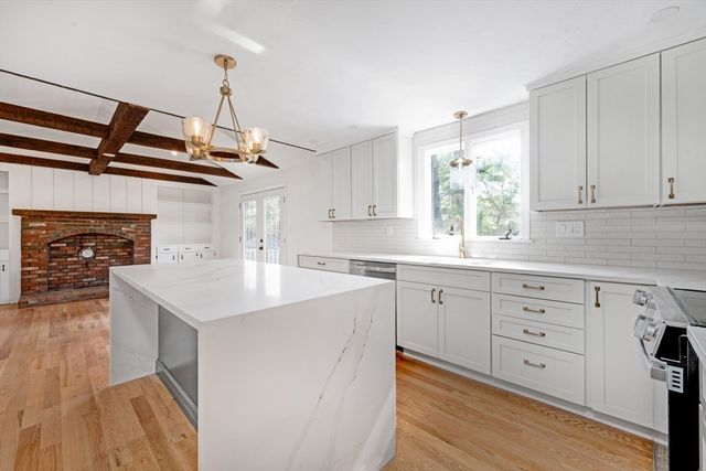 10 Anchor Drive, Plymouth, MA 02360