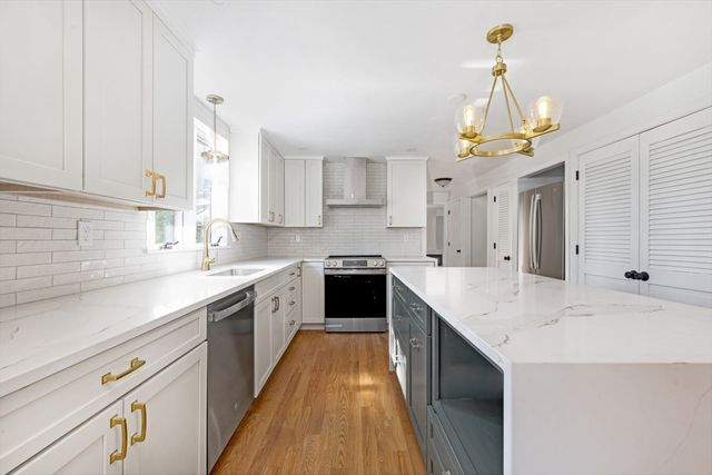 10 Anchor Drive, Plymouth, MA 02360
