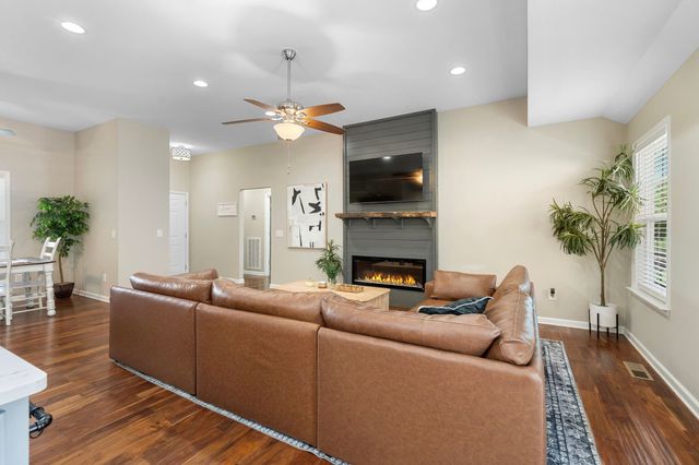 1925 Sheffield Lane, Columbia, TN 38401