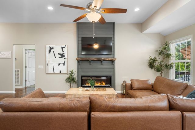 1925 Sheffield Lane, Columbia, TN 38401