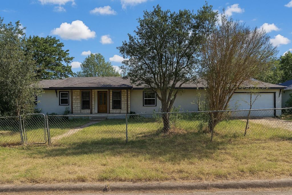 18958 County Road 356, Winona, TX 75792