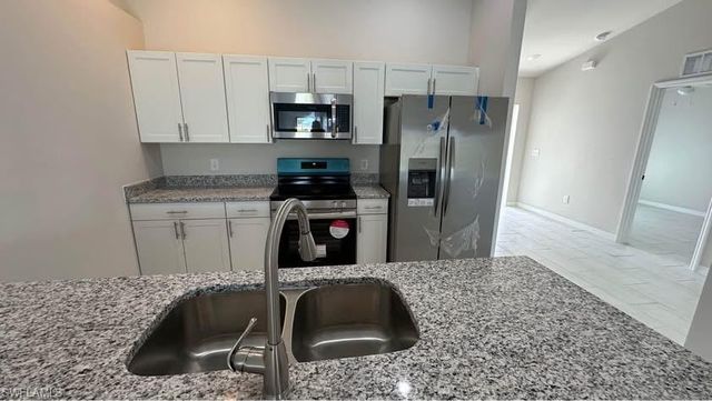 606 SE 8th ST, Cape Coral, FL 33990