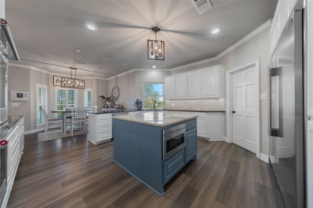 13913 S Fm 372, Valley View, TX 76272