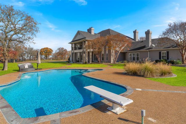 13913 S Fm 372, Valley View, TX 76272