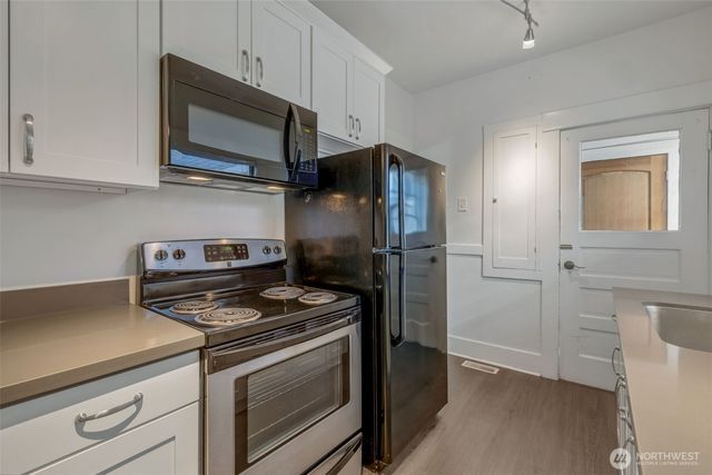 6747 Alonzo Avenue NW, Seattle, WA 98117