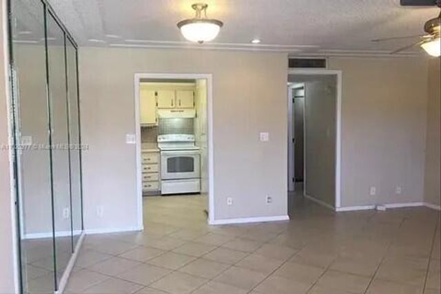 2840 NE 14TH ST Causeway 203A, Pompano Beach, FL 33062