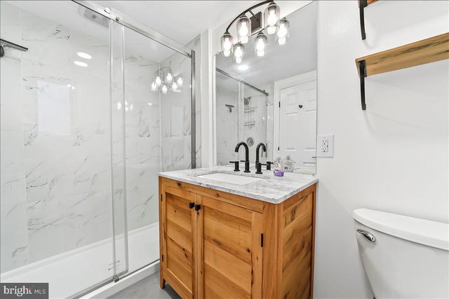 302 MANOR DR, Kennett Square, PA 19348