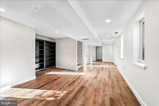 302 MANOR DR, Kennett Square, PA 19348