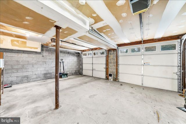 302 MANOR DR, Kennett Square, PA 19348