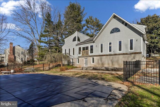 302 MANOR DR, Kennett Square, PA 19348