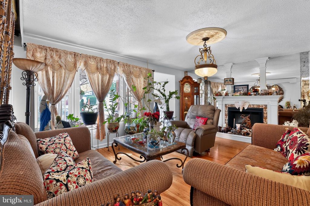 6025 FORREST AVE, PENNSAUKEN, NJ 08110 — photo 4