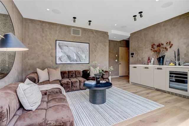 315 25th, Manhattan Beach, CA 90266